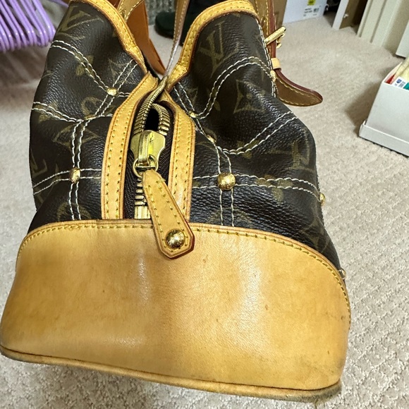 Louis Vuitton Limited Edition Monogram Canvas Riveting Bag - Picture 9 of 16